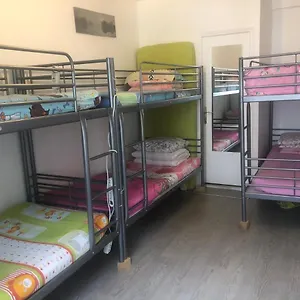 Art Beaubourg Homestay
